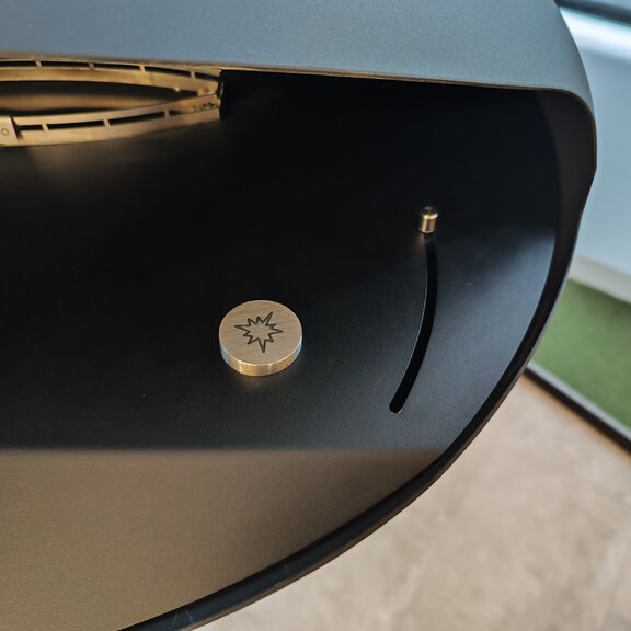 Flame adjustment of the Espoo Ceiling bioethanol burner