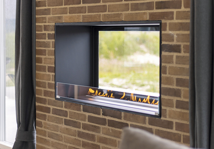 Montreal Clear House Wall with Landscape Montreal Clear Bioethanol Burner