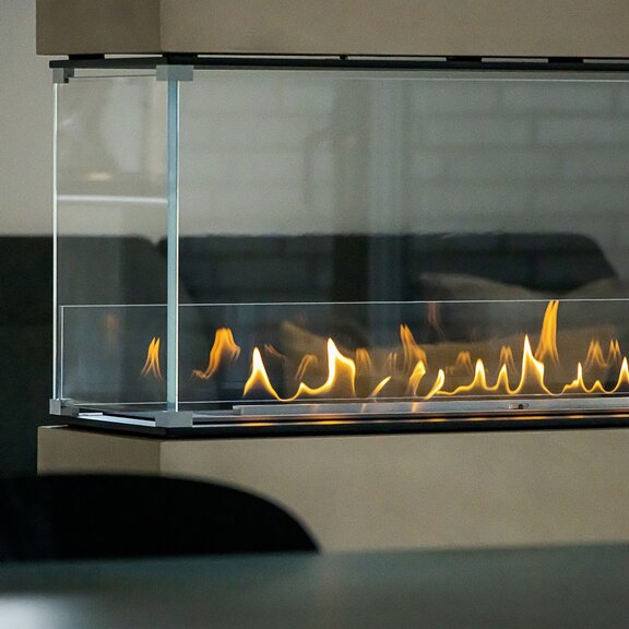 Bioethanol burner Montreal room divider glass pane in detail