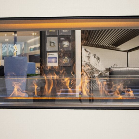 Montreal electric fire, side room divider